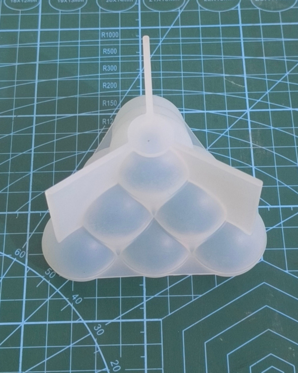 Molde Piramide 3 Esferas Base
